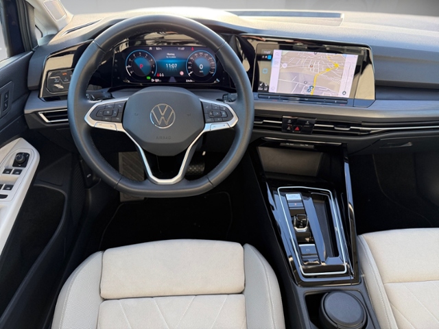 Golf VIII 1.5 eTSI Style DSG LED AHK Navi Pano